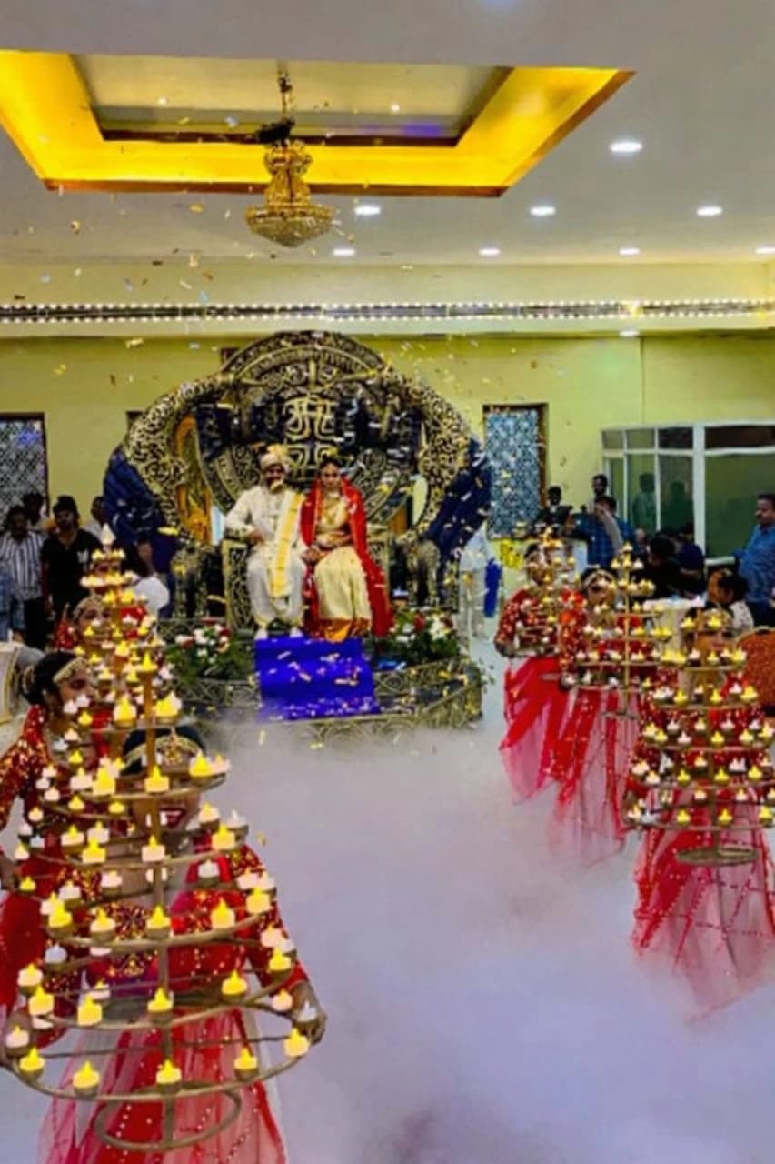 Grand reception decor